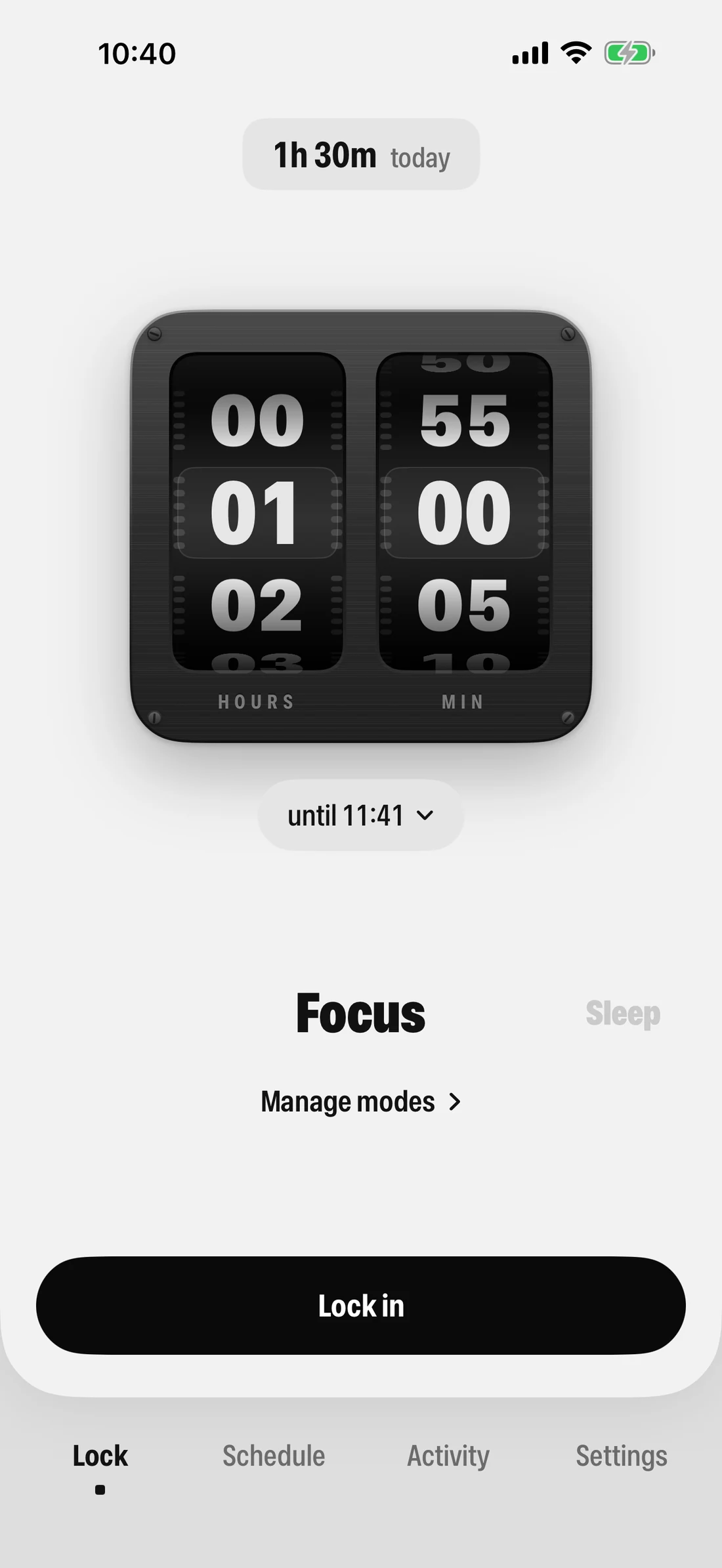 The Bail home screen: hour and minute drums and a Lock in button